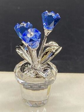 Crystal Blue Flower Figurine in Faceted Pot genuine forget me not